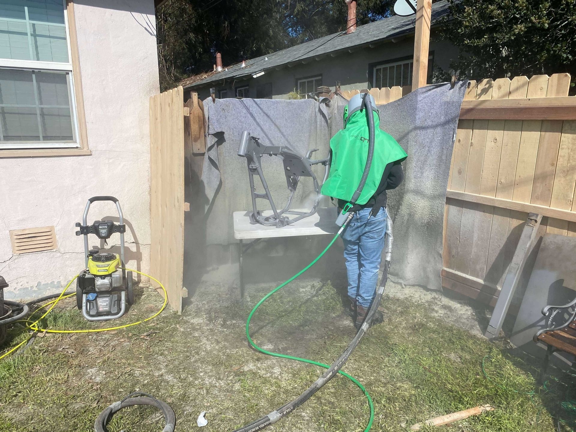 Pierre & Co Mobile Blasting dustless blasting in action